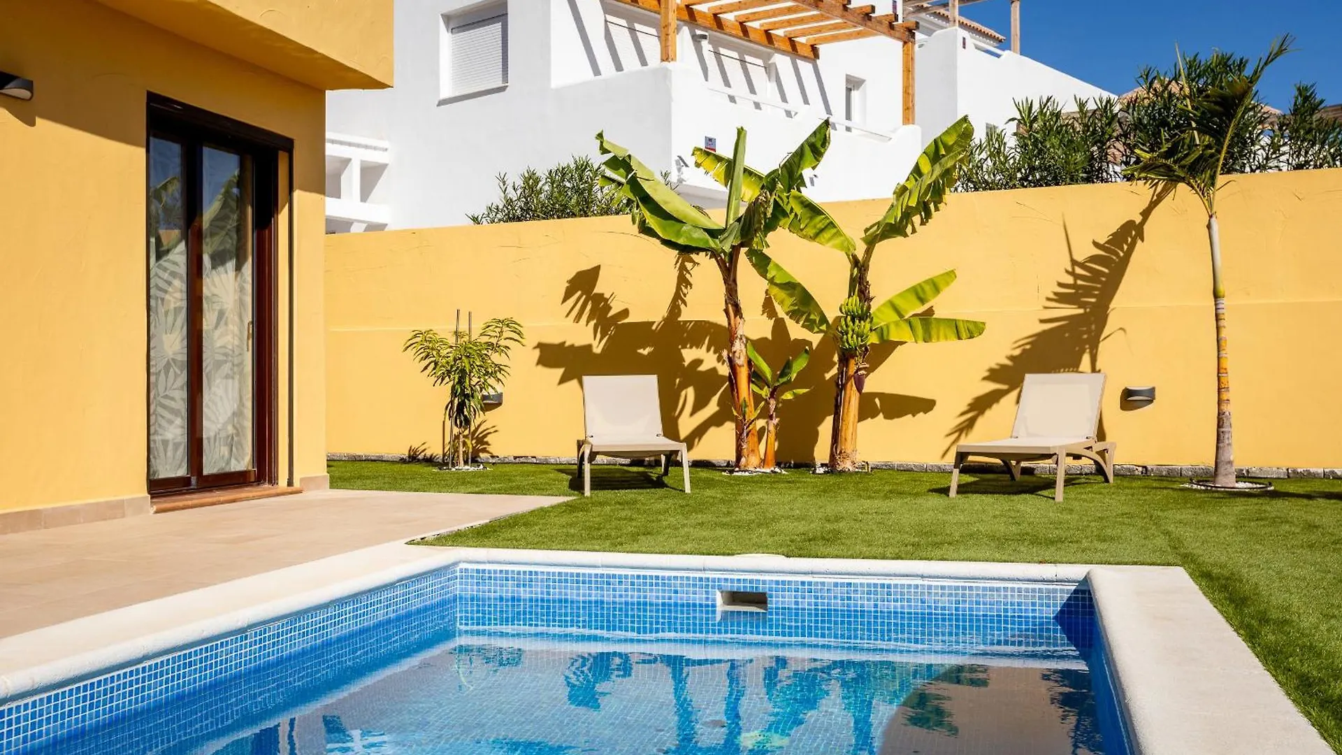 Villa With 4 Bedrooms And Private Heated Pool Сан Мигель