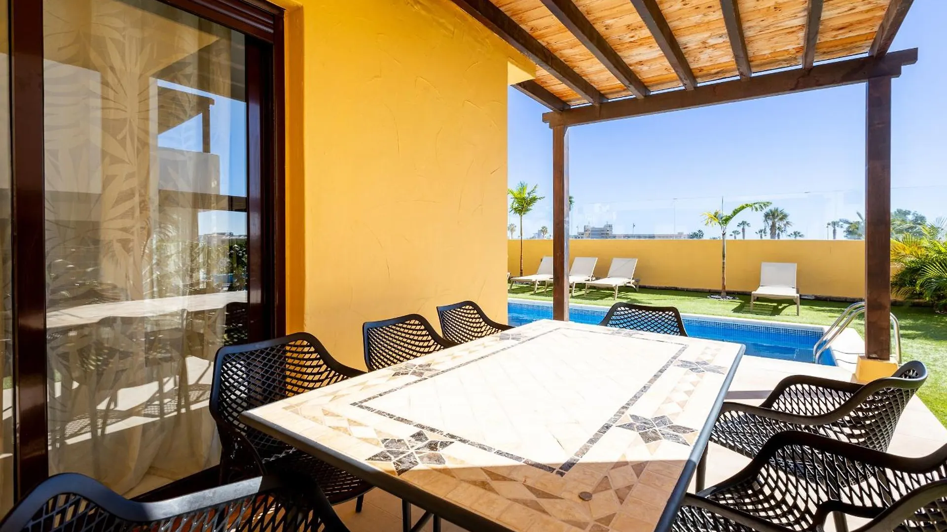 Villa With 4 Bedrooms And Private Heated Pool Сан Мигель