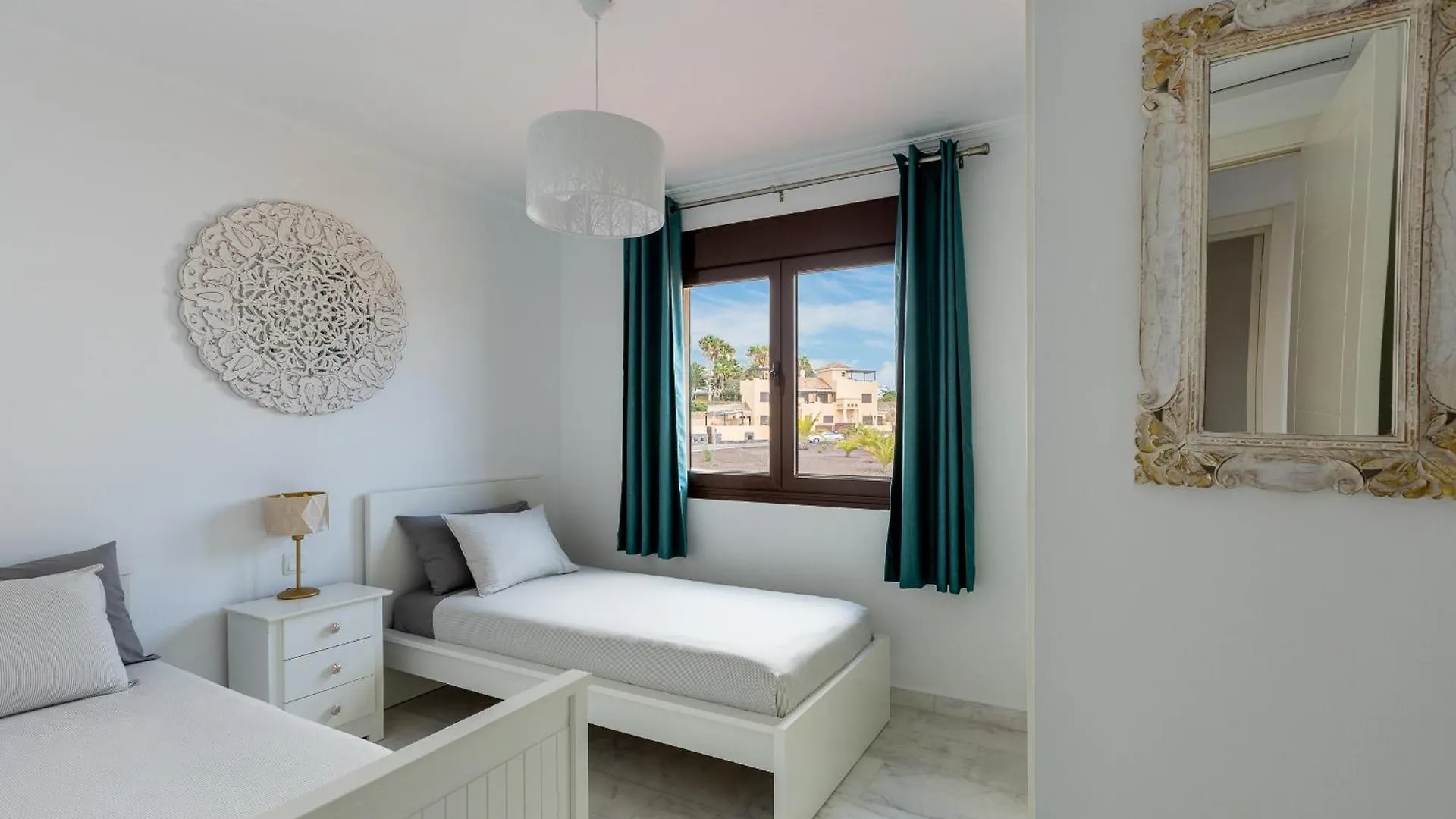 Villa With 4 Bedrooms And Private Heated Pool Сан Мигель