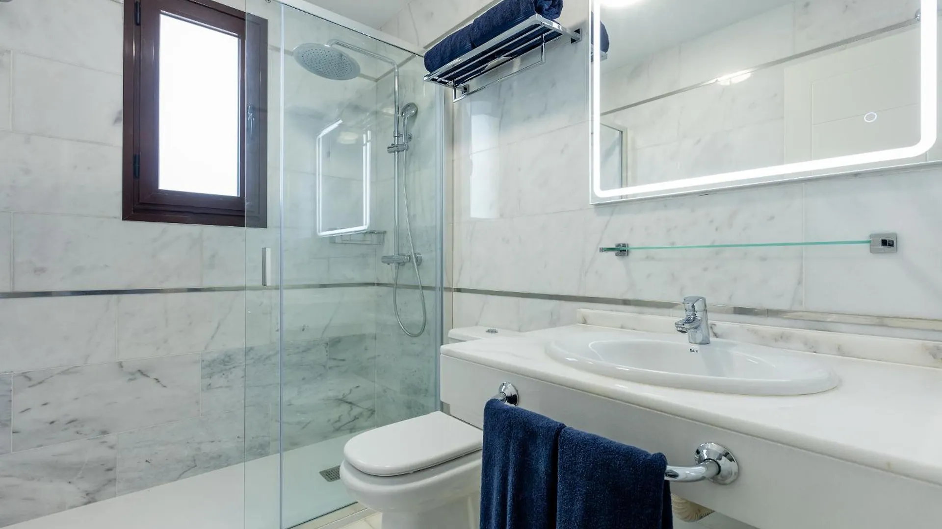Villa With 4 Bedrooms And Private Heated Pool Сан Мигель