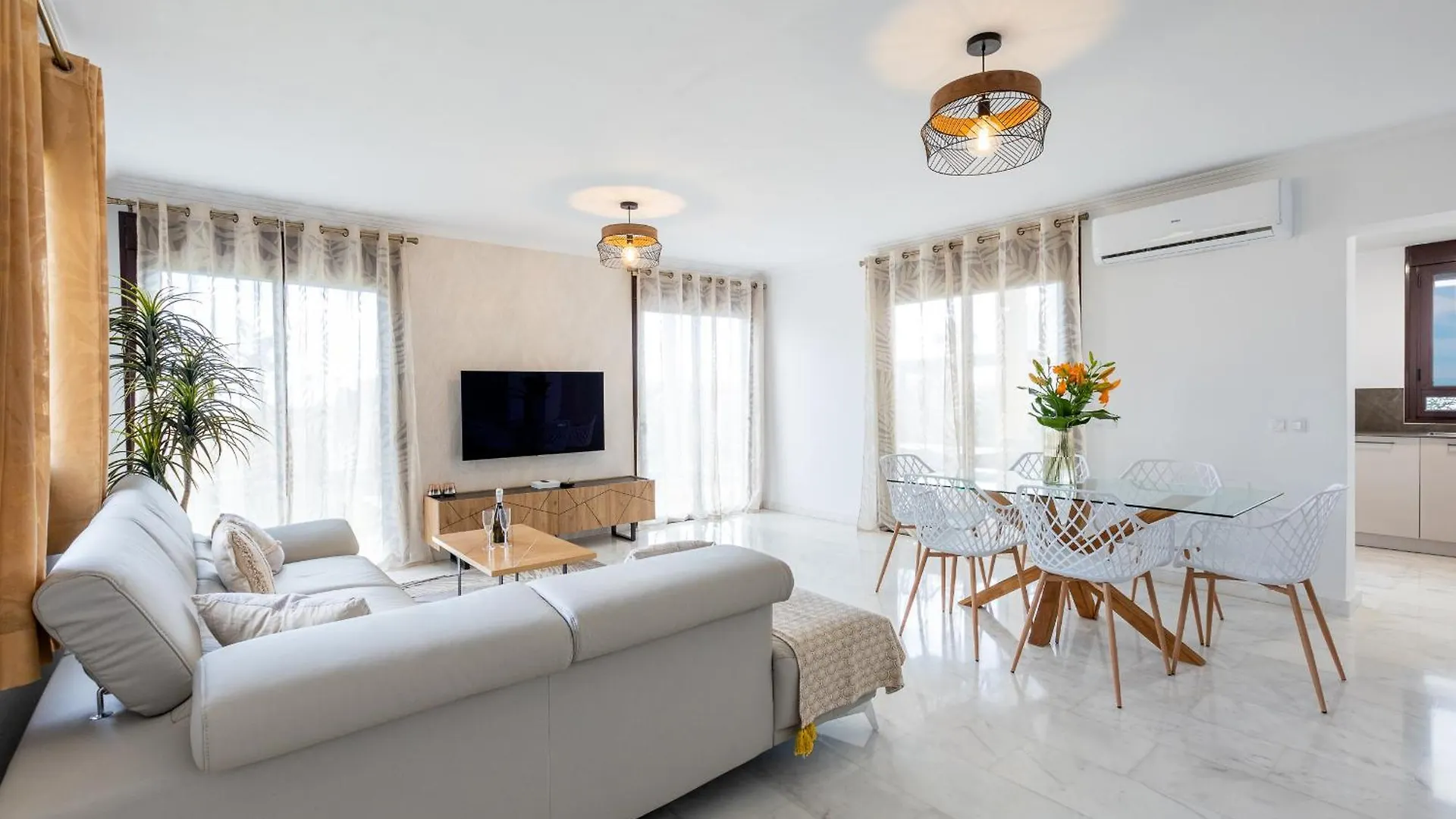 Villa With 4 Bedrooms And Private Heated Pool Сан Мигель Испания